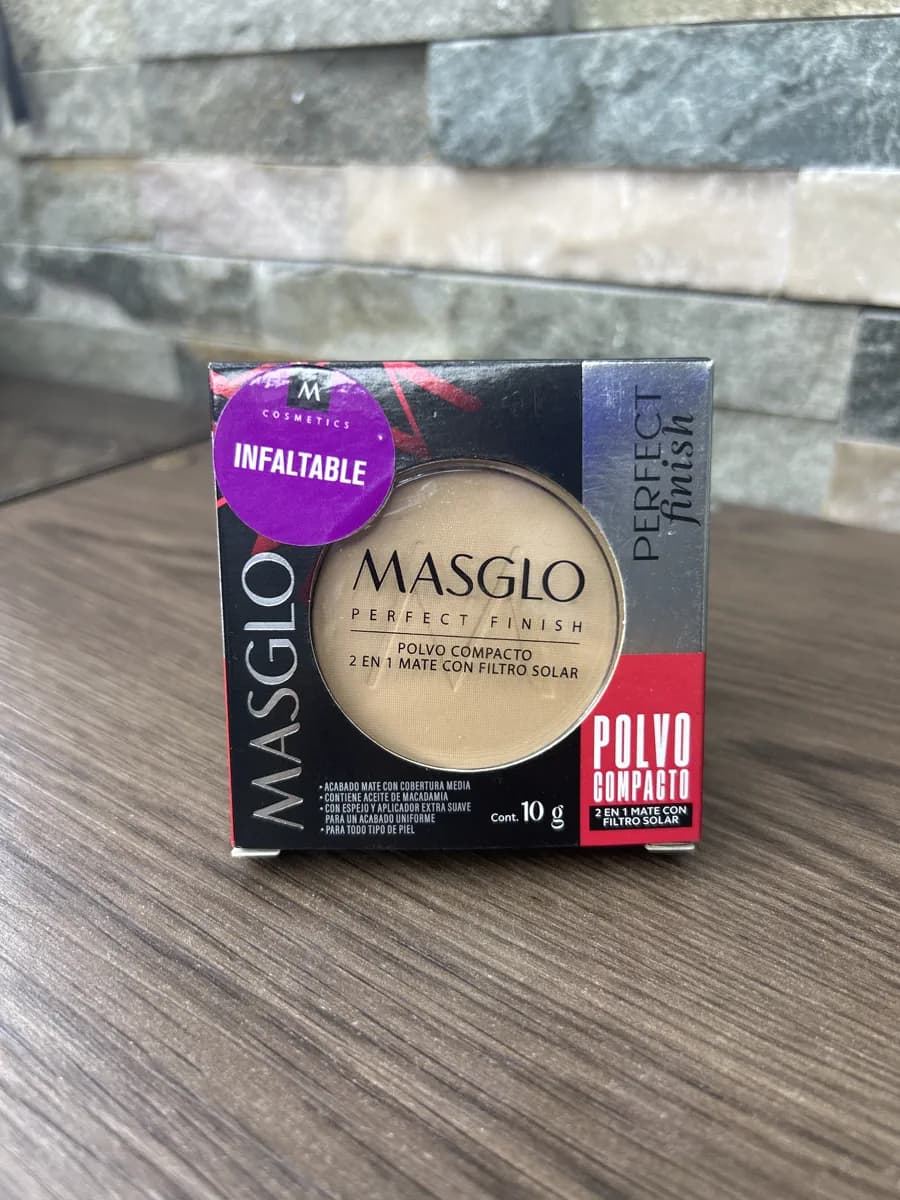 Polvo compacto Masglo Claro2