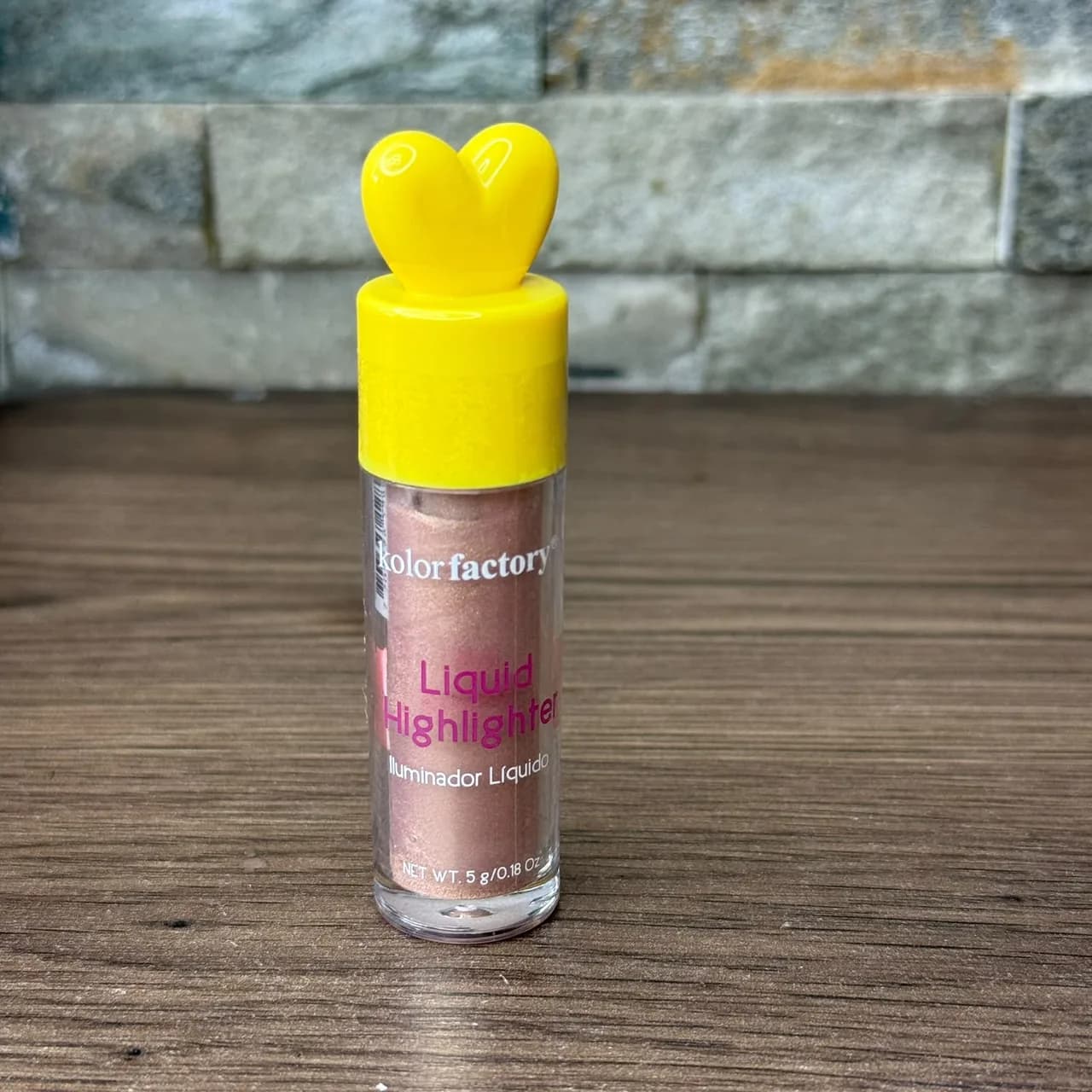 Iluminador liquido kolor 03