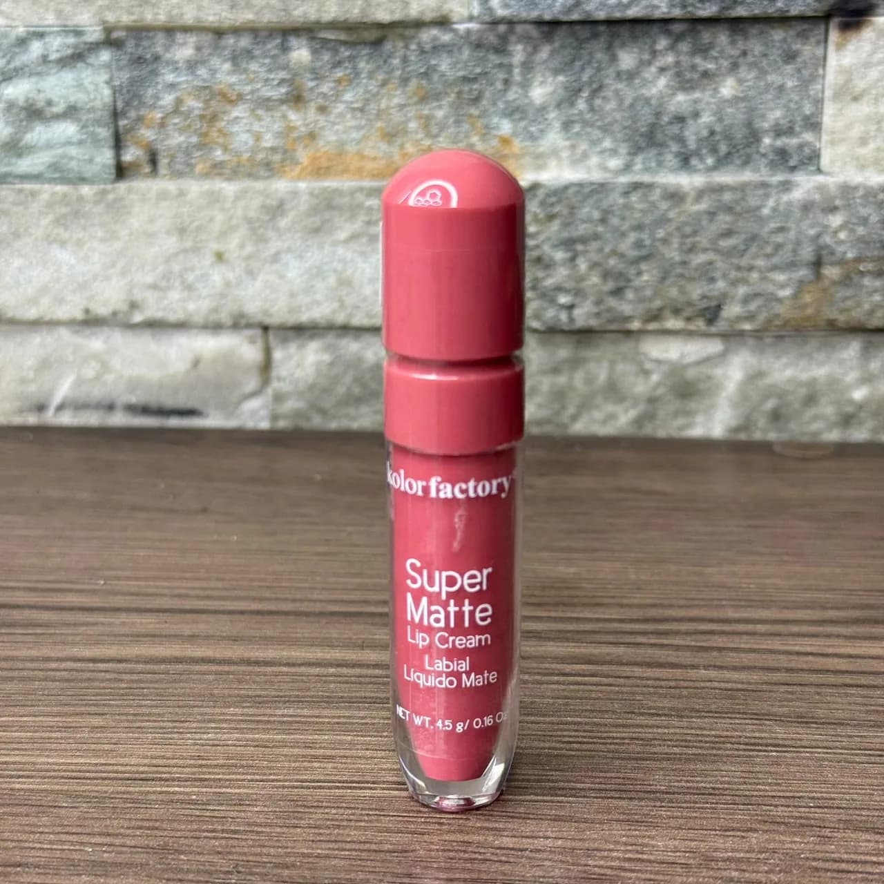 Labial liquido mate super matte Kolor